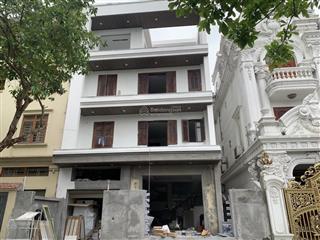 Bán biệt thự kđt việt hưng giang biên 190m2 mặt tiền 9.5m 4 tầng thang máy hướng đb