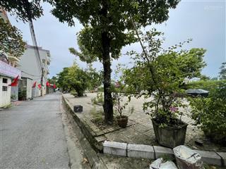 Bán nhà đẹp lô góc view vườn hoa đường ô tô tránh dân xây giang biên 58m giá 9,8 tỷ