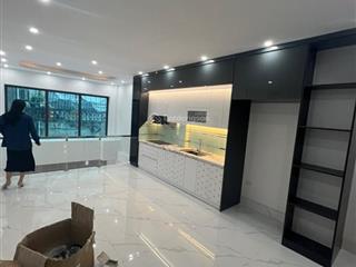 Nhà đẹp giang biên 6 tầng 30m kẻ tạnh nội thất cơ bản giá khách về ở luôn giá 4,9 tỷ