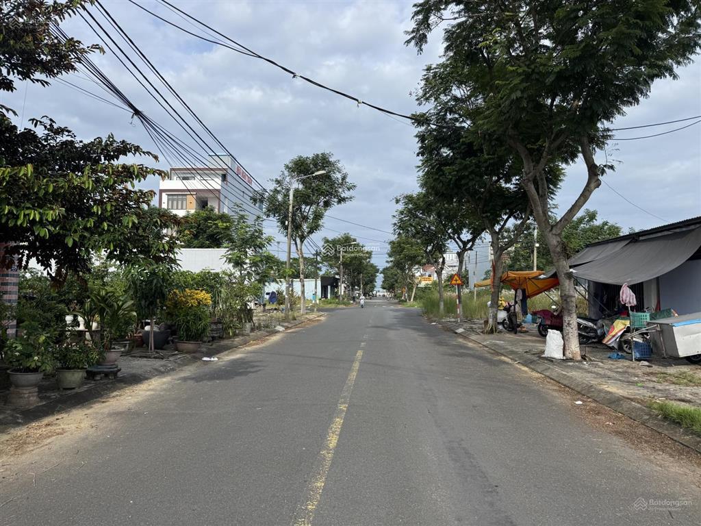 Bán lô đất mặt tiền đường trà lộ, vị trí gần bãi tắm tân trà