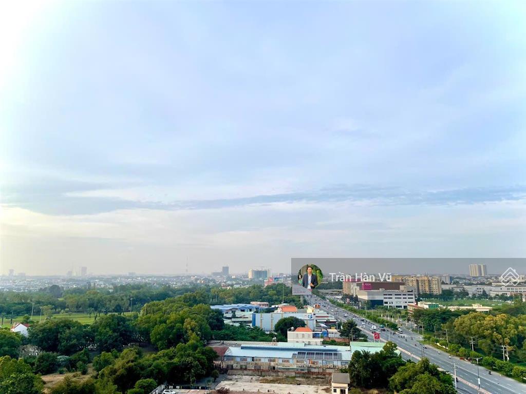 Cho thuê căn hộ 2 phòng ngủ full nội thất siêu sang xịn mới 100% cc cao cấp the emerald golf view
