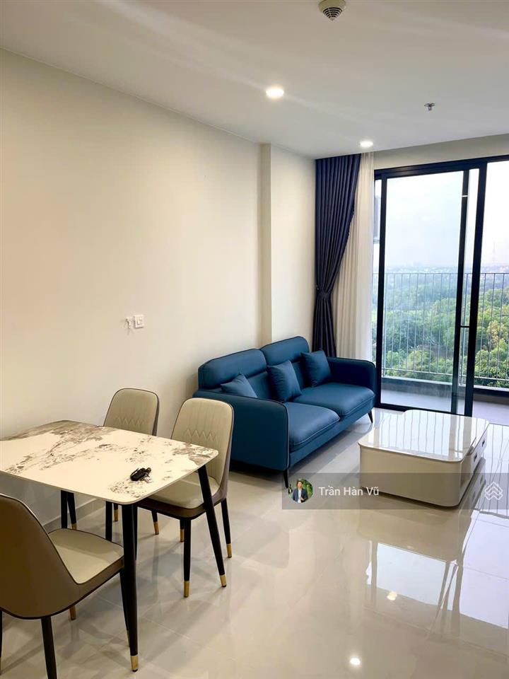 Cho thuê căn hộ 2 phòng ngủ full nội thất siêu sang xịn mới 100% cc cao cấp the emerald golf view
