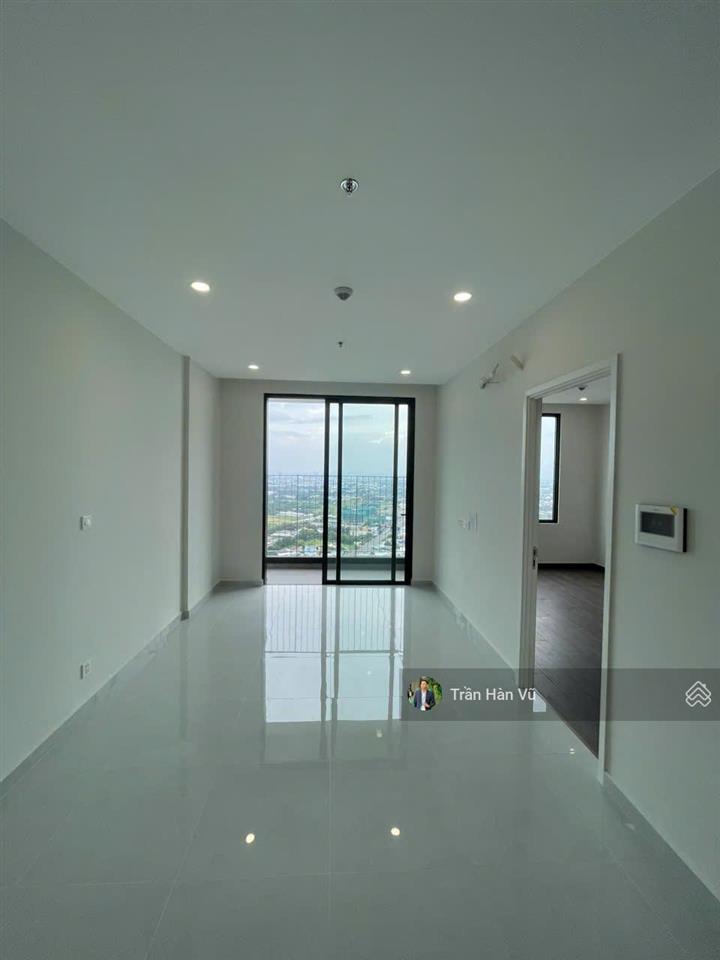 Bán nhanh căn hộ 2 phòng ngủ góc full nội thất đẹp chung cư the emerald golf view