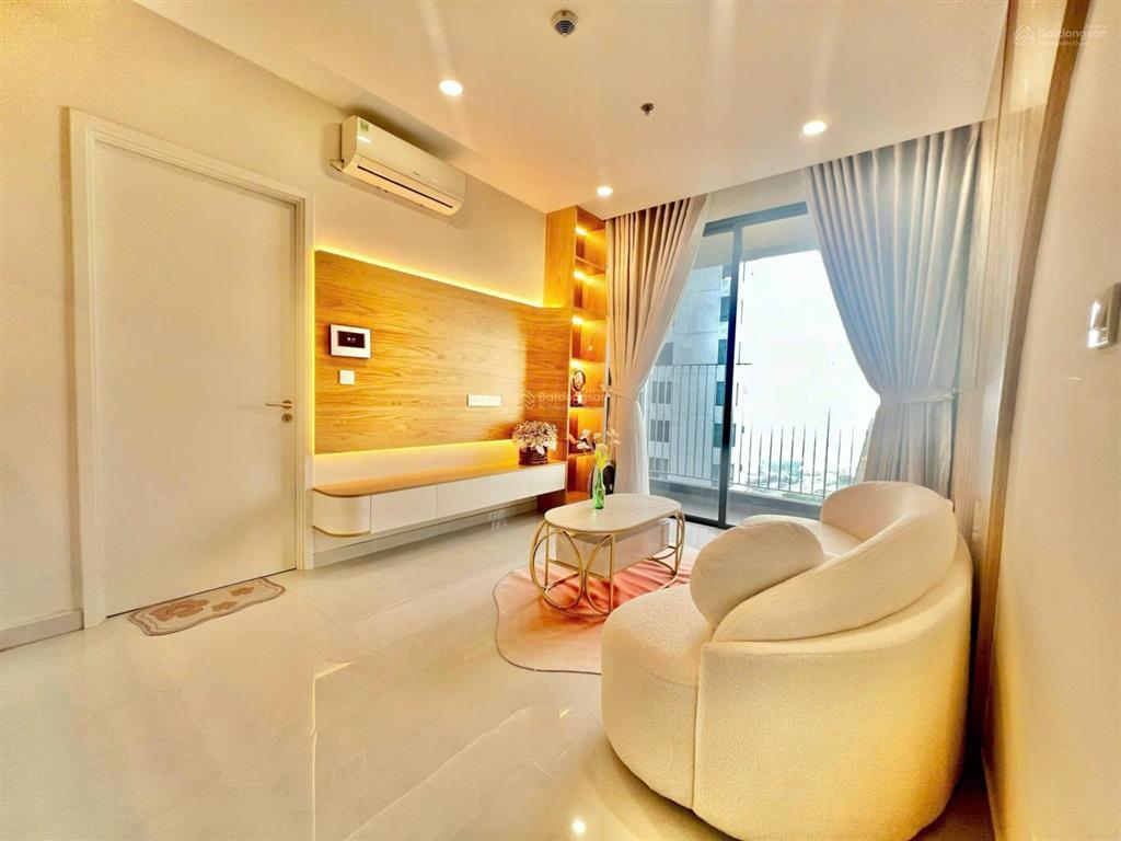 Chủ bán nhanh căn hộ 1 phòng ngủ full nội thất chỉ 2,35 tỷ cc the emerald golf view  trần hàn vũ