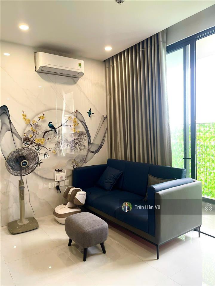 Cho thuê căn hộ 2 phòng ngủ góc full nội thất xịn đẹp view hồ bơi chung cư the emerald golf view