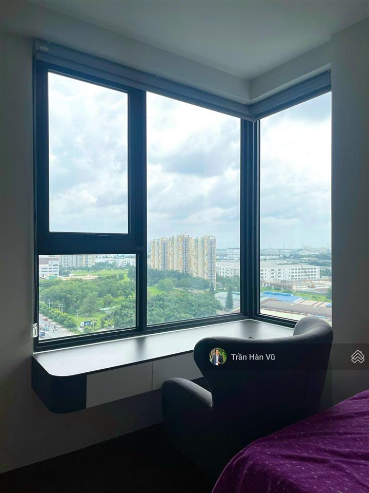 Cho thuê căn hộ 2 phòng ngủ góc full nội thất xịn đẹp view hồ bơi chung cư the emerald golf view