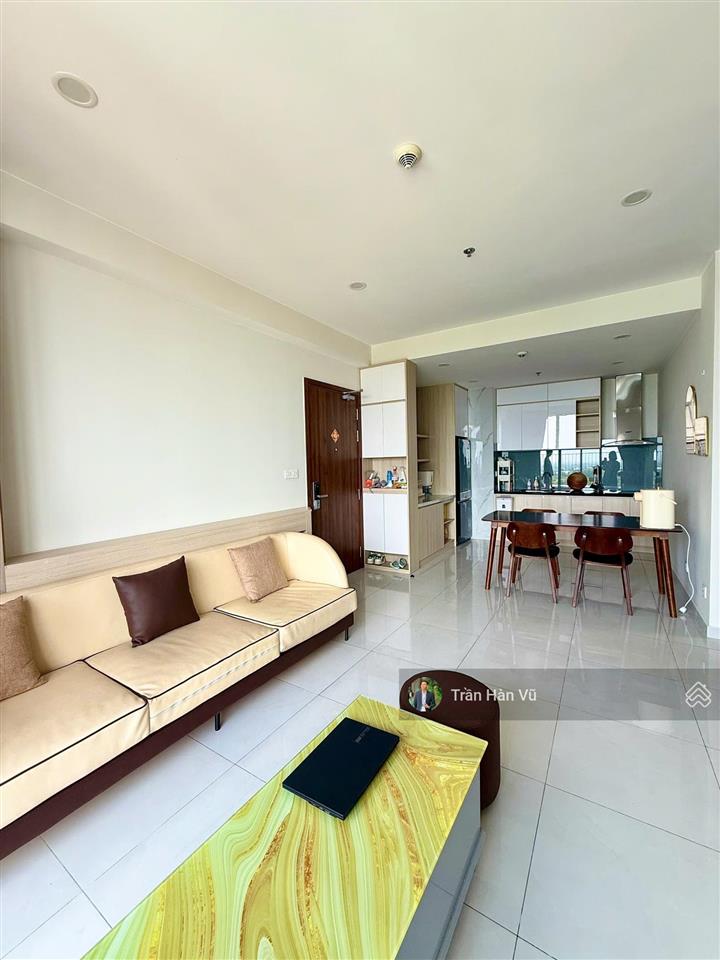 Sang nhượng giá tốt bán căn hộ 2pn góc full nội thất chung cư the emerald golf view