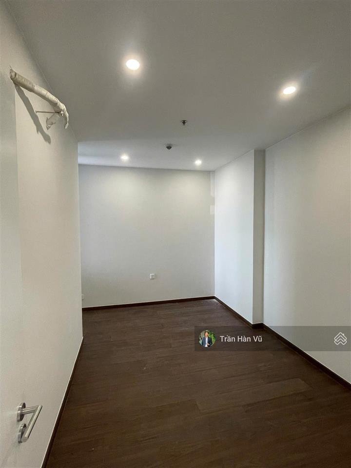 Giá tốt bán nhanh căn hộ 2 phòng ngủ đẹp vào ở hoặc khai thác dòng tiền ngay cc lê phong