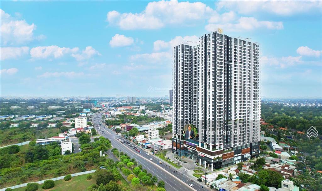 Chính chủ cần ra gấp căn hộ 2 phòng ngủ đầy đủ nội thất cc emerald golf view