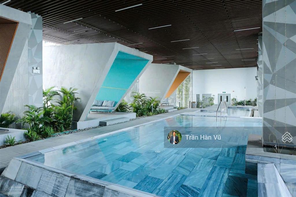 Chính chủ cần ra gấp căn hộ 2 phòng ngủ đầy đủ nội thất cc emerald golf view