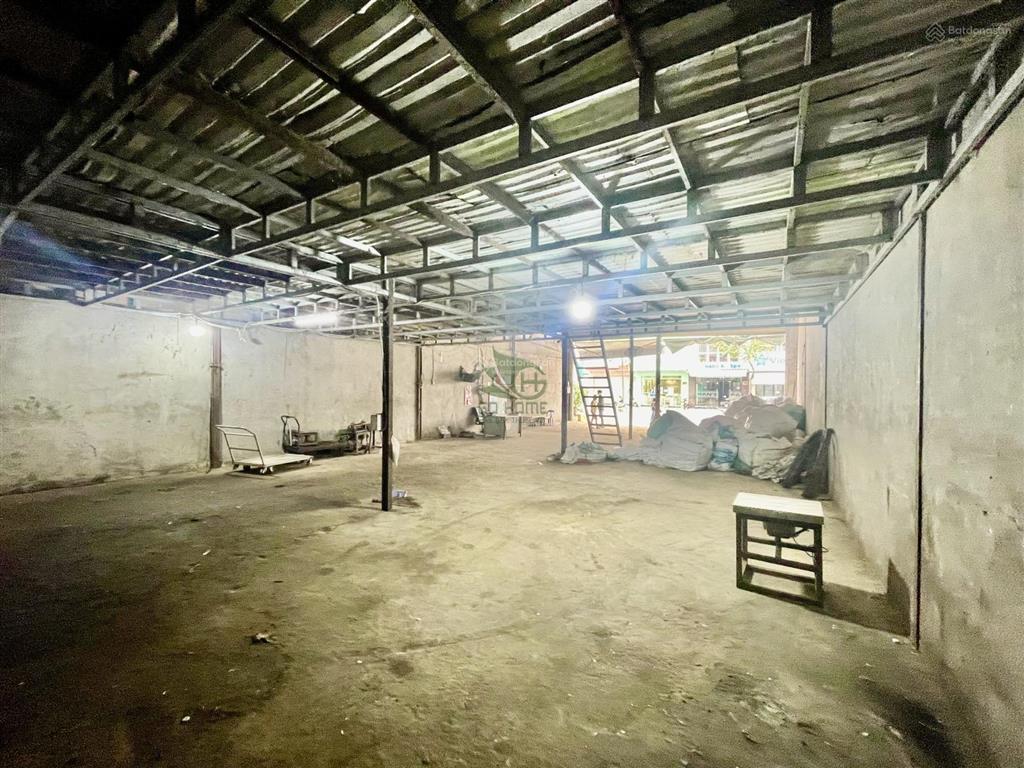 Cho thuê 2 mặt bằng ngang 15m mặt đường thích quảng đức khu phước hải giá 65 triệu/tháng