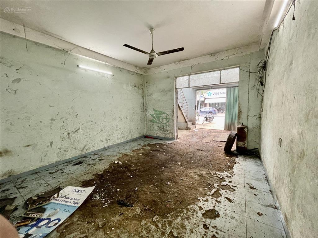 Cho thuê 2 mặt bằng ngang 15m mặt đường thích quảng đức khu phước hải giá 65 triệu/tháng