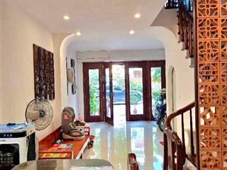 Bán nhà lk ngô thì nhậm 40m2*4t, t1 kinh doanh, nội thất xịn xò giá 18 tỷ, 0827 293 ***