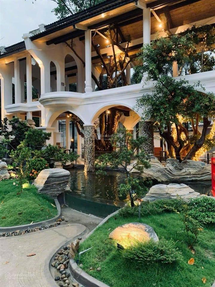 Bán nhà hàng mặt tiền dương quảng hàm, 5524m2, 3 tầng, đường 20m, thu nhập hơn 1 tỷ/ tháng