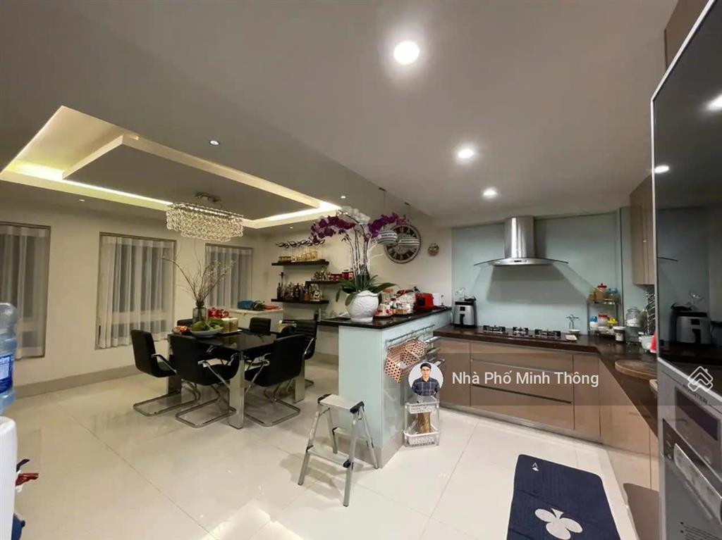 Ảnh thật 100%! hxh  5 tầng  ngang lớn 10m  dt 10x10.5m, nam kỳ khởi nghĩa, p. vts, quận 3