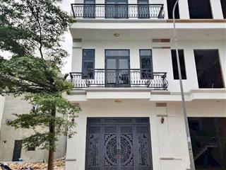 Nhà 3 tầng ngay chợ Tân Hiệp , TP Hồ Chí Minh
