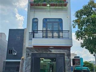 Nhà 2 tầng ngay KDC Tân Uyên TP Hồ Chí Minh