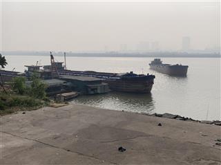 Bán lô đất hướng nam, view sông, sát đường 17m2 , đã có quy hoạch triển khải. lô đất 50m2 vuông văn
