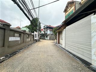 Bán lô đất vuông vắn, mặt tiền 4m, hậu 4 m, ngõ thông oto, tại hải bối