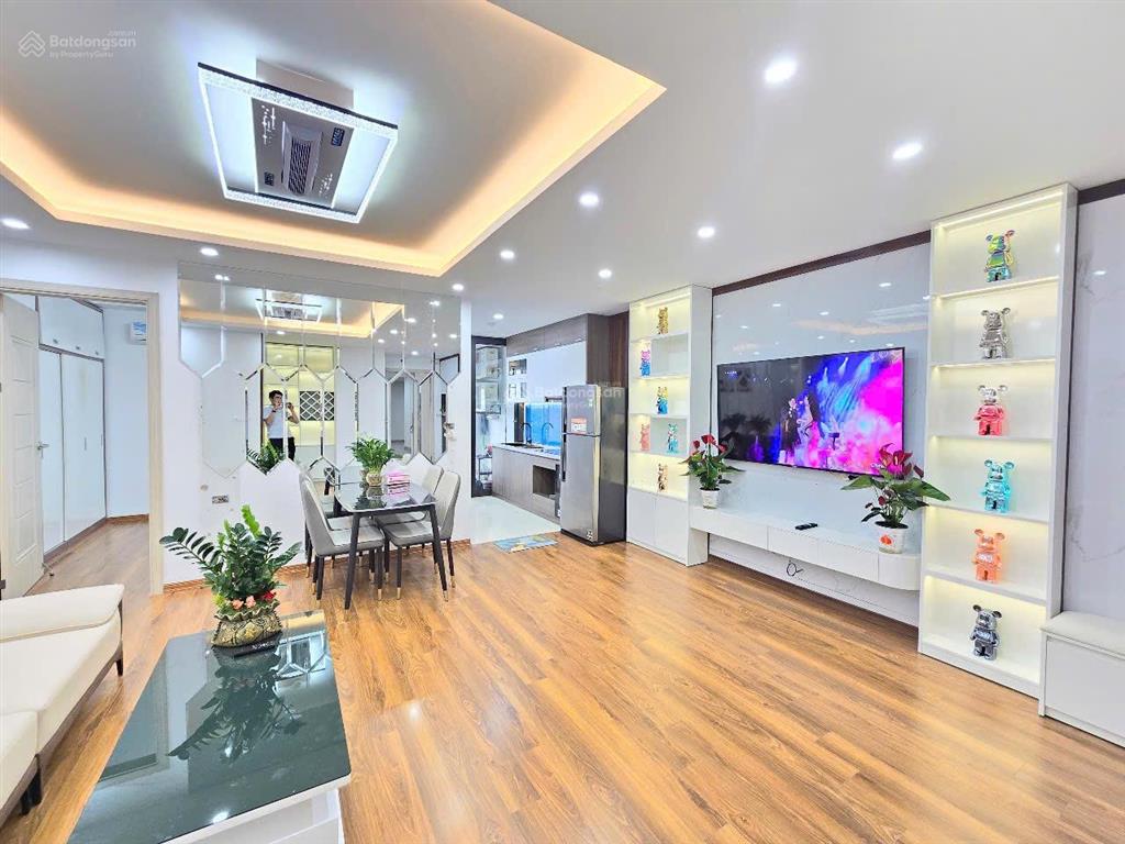 Bán căn hộ 3pn, 2wc, 82m2 tại khu đô thị việt hưng, giá tốt 4,86 tỷ vnd