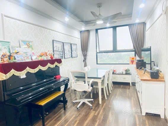 Cần bán căn hộ 3n, 80m2 ecocity việt hưng, lòng biên 5,3 tỷ