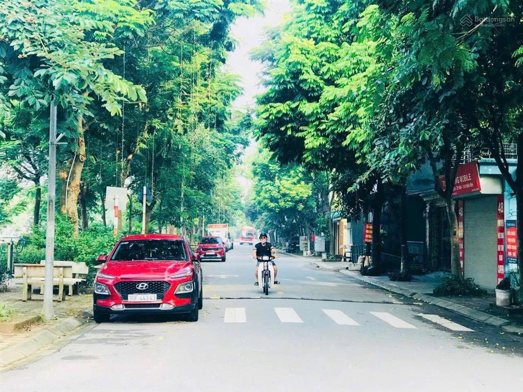 Bán nhà 2 mặt phố tại nguyễn văn hưởng, 152m2, view đẹp, giá cực tốt