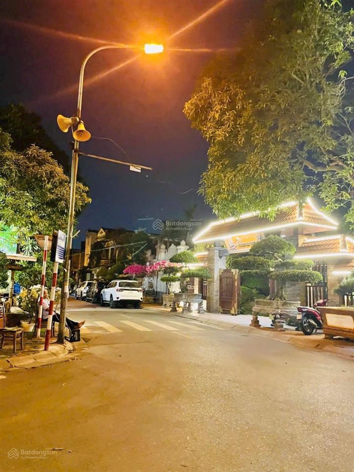 Bán nhà 2 mặt phố tại nguyễn văn hưởng, 152m2, view đẹp, giá cực tốt