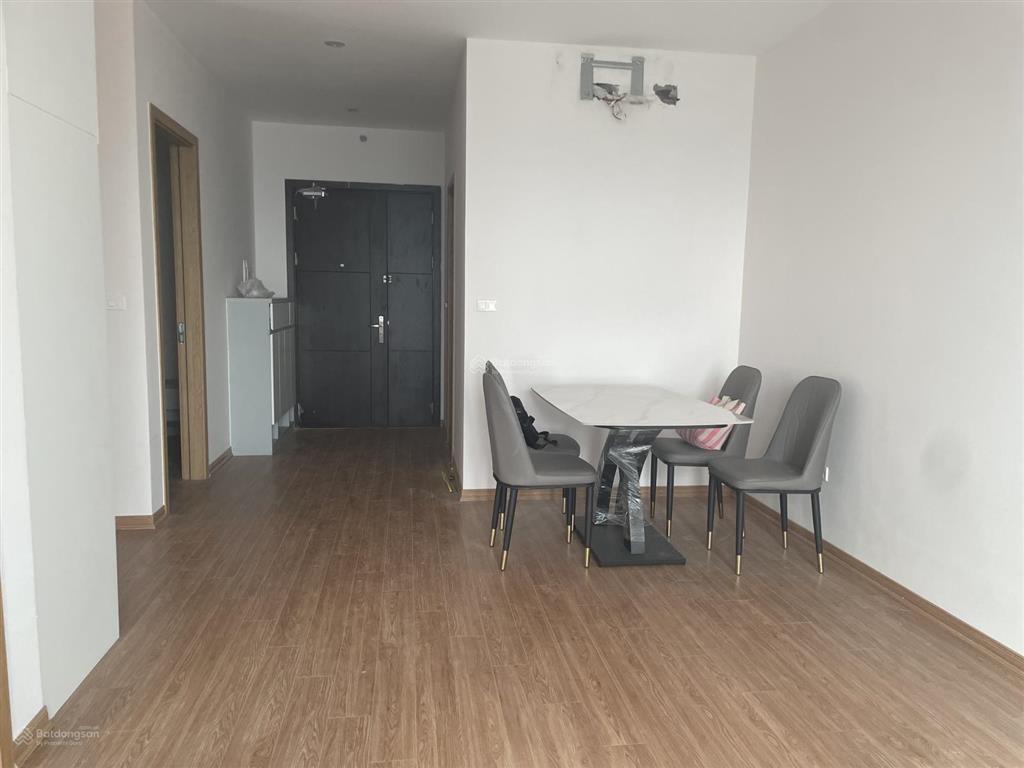 Cc bán căn 61m2, full nội thất cao cấp, tầng cao valencia, giá 4.5 tỷ