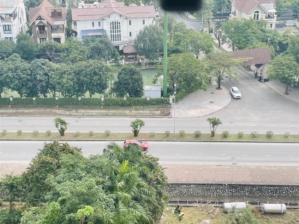 Cc bán căn 61m2, full nội thất cao cấp, tầng cao valencia, giá 4.5 tỷ