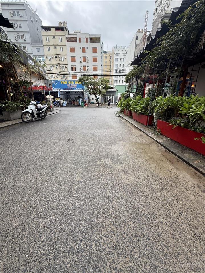 Hiếm! vị trí vàng, gần biển, ngay phố tây, 150m2, lô góc 2 mặt tiền phan liêm giá ngon, 53 tỷ