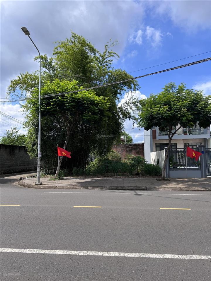 Chính chủ bán lô đất mặt tiền vị trí đẹp tại trung tâm tp. long khánh