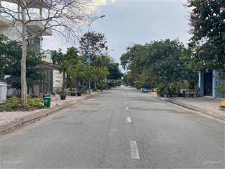 Đất nền tp.hcm chỉ hơn 2 tỷ ngay kdt đông bình dương  p.dĩ an sổ hồng công chứng ngay