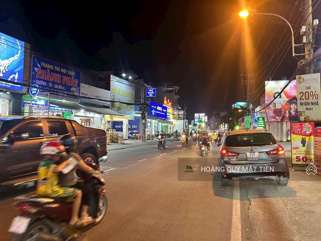 Kẹt bank! bán mtkd nguyễn văn tăng 8,5m*25m=220m2  sát lê văn việt + vinhomes q9. hđ thuê 40tr/th