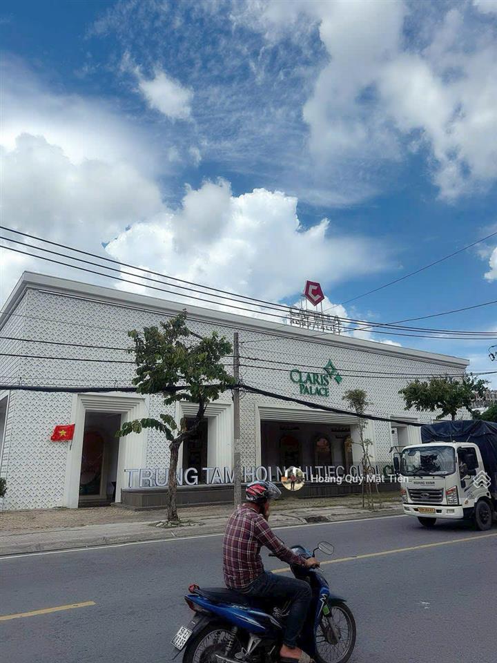 Mt hiệp bình ~ 11m*41m = 450m2 (chợ hiệp bình). ctxd hầm + 6 tầng  khu kd sầm uất. bán 135 tr/m2