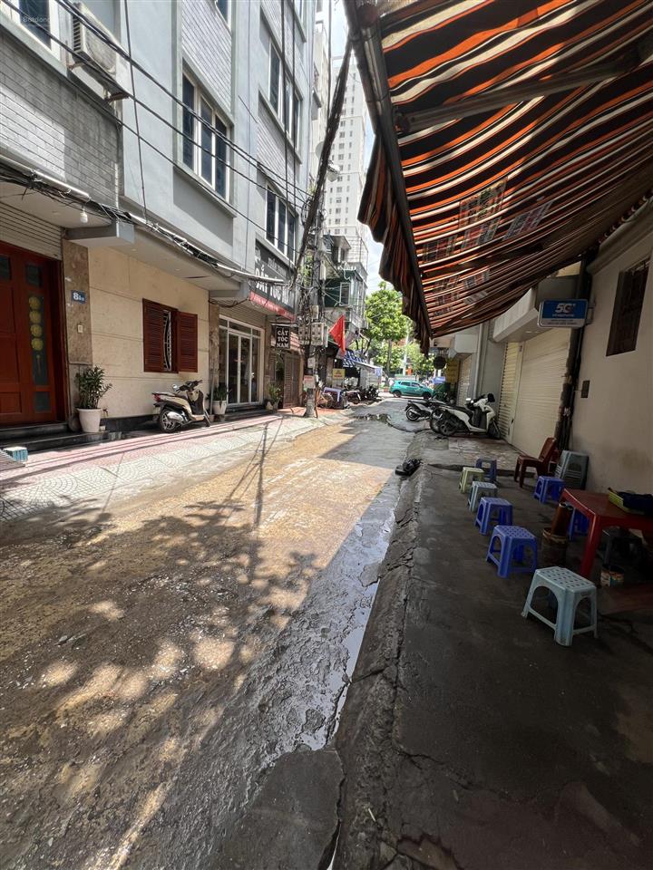 Tân mai hoàng mai ngõ thông ba gác , cách oto tránh 15m ,đường lớn 30m d.tích 52.5m x 7,2 tỷ