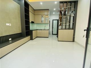 Trương định nhà mới  thang máy  gần phố  5 tầng đủ nội thất  36m giá hơn 8 tỷ