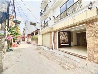 Hơn 10 tỷ, 45m2  gara oto , đuờng to 10m, thông kinh doanh  6 tầng thang máy  phố tam trinh.