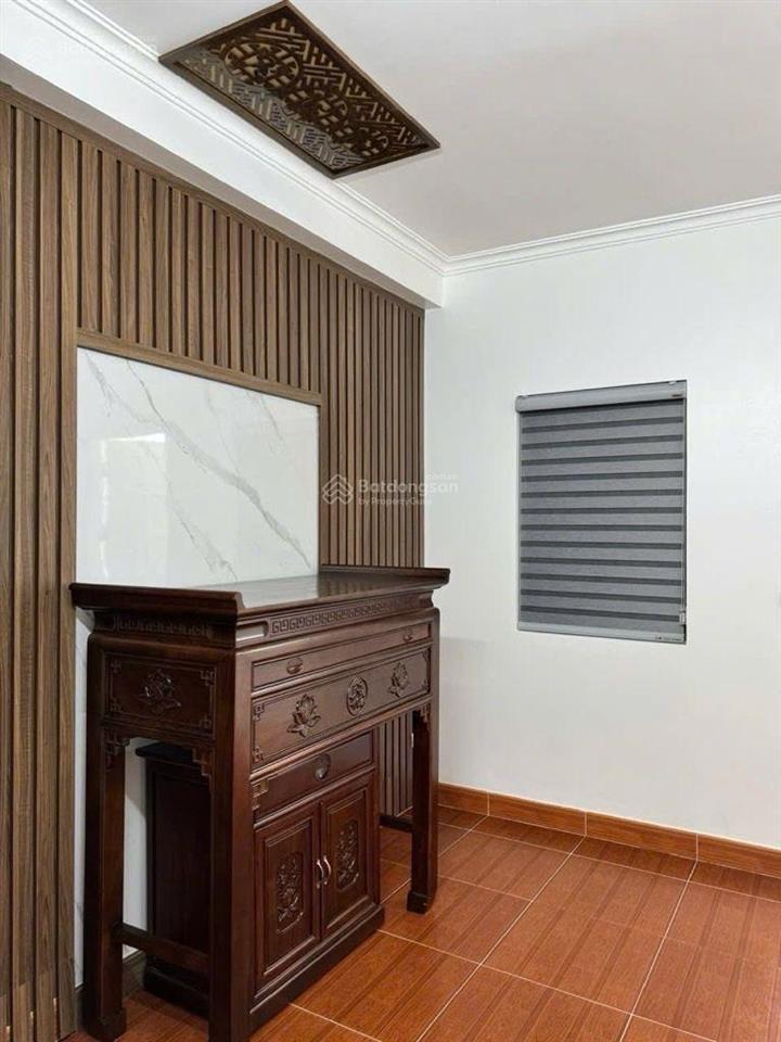 Tam trinh  hơn 7 tỷ  oto thông 2 đầu, nhà gần mặt phố  35m x 6 tầng.