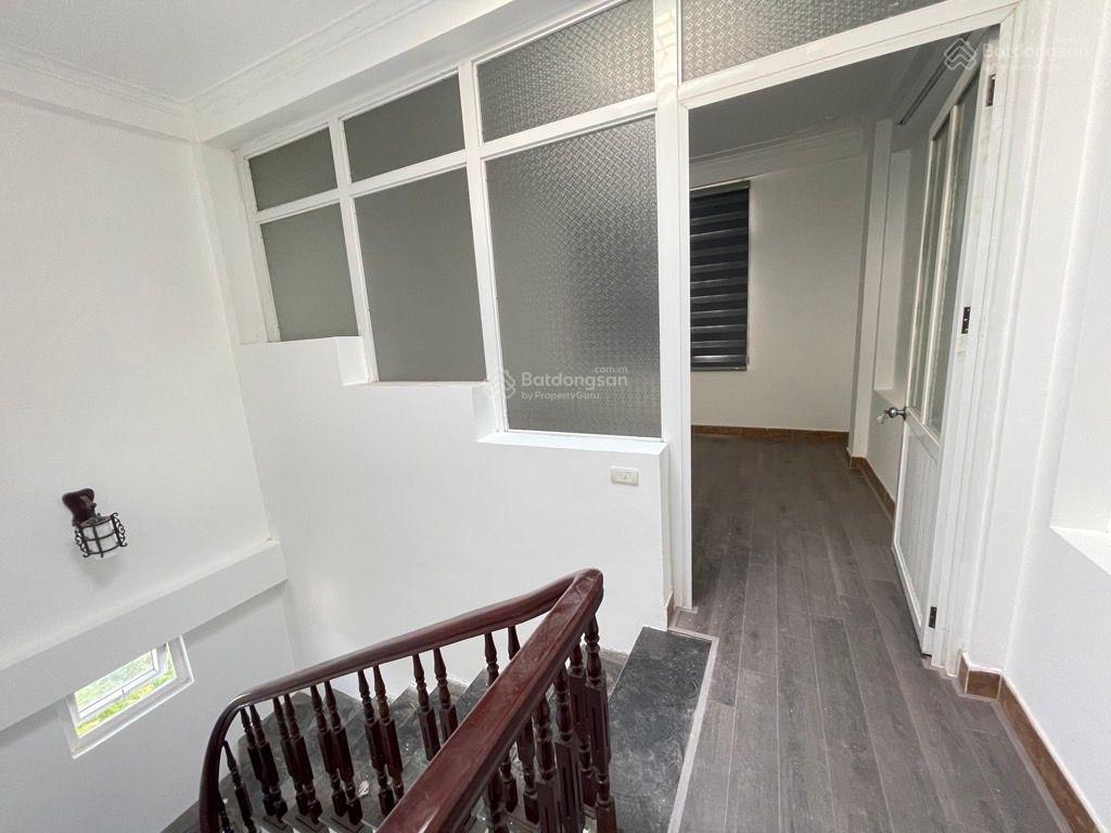 Nhà giải phóng  gara oto  45m kinh doanh  lô góc 3 thoáng  sát mặt phố  ngõ thông trước nhà 8m