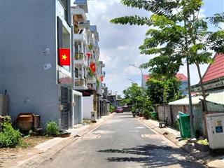 Đất khu phân lô đường 6m trường thọ thủ đức  ngang 5m.khu vực xây dựng 1 trệt 3 lầu.