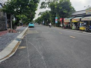 Cg bán đất tặng dãy trọ dòng tiền hơn 100tr/ năm.ngang 8m .hxh 5m 1 căn ra mặt tiền  dỉ an.