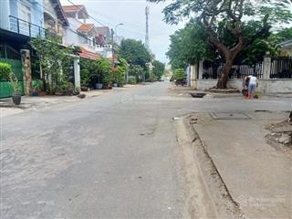 Cho thuê nhà phố 200m2 giá tốt tại đường nguyễn duy trinh,p phú hữu, q9