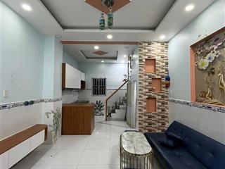 Bán nhà giá rẻ 4x9m 1 trệt 1 lầu tặng luôn nội thất đức hoà long an