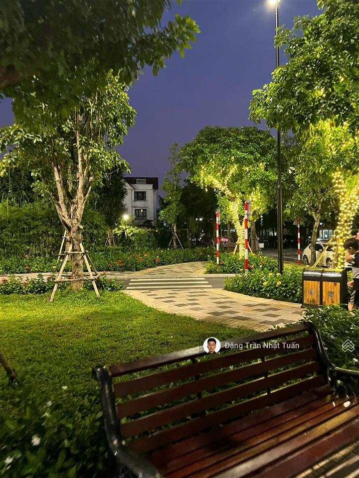 Chính chủ bán căn hộ tòa s2 65m2 2pn 2wc, tặng lại toàn bộ nội thất liền tường. view đẹp