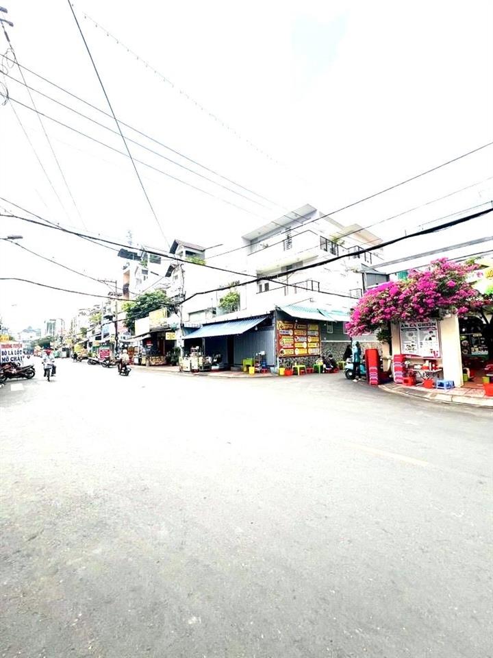 Căng gốc 2 mặt tiền  khu phố ẩm thực  ngang lớn gần 7m  3 tầng  kd ngày đêm  q6
