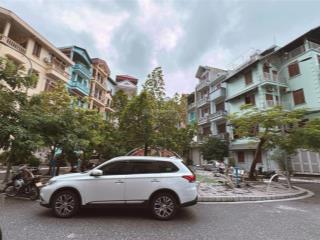 * siêu hiếm ,phân lô oto tránh, vỉa hè xuân la ,tây hồ dt60m ,5 tầng ,mặt tiền 4,5m ,giá 24,5 tỷ.