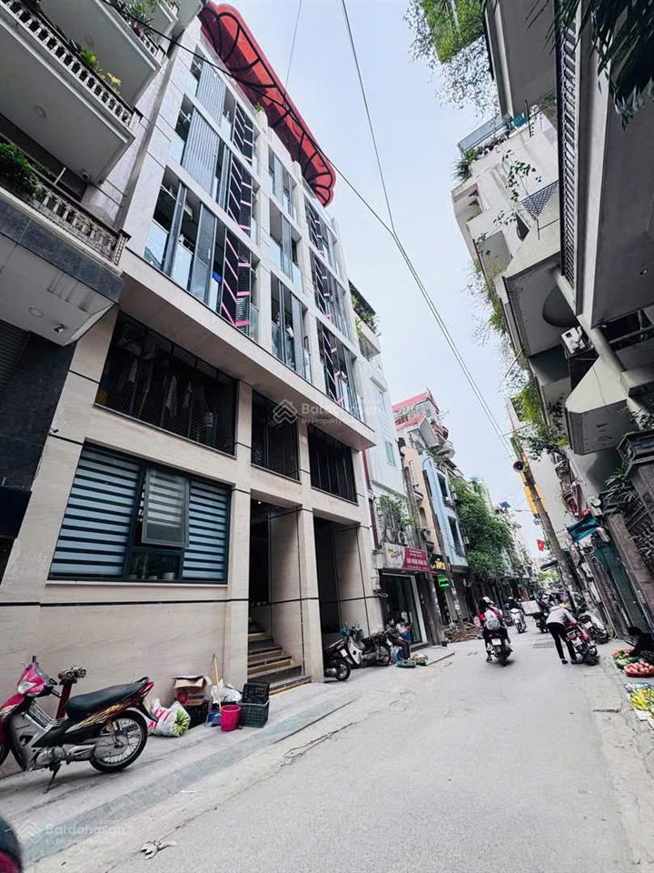 Bán gấp toà nhà apartment 9 tầng, cầu giấy dt 210m2, mặt tiền rộng 9,7m, giá đầu tư công khai 96 tỷ