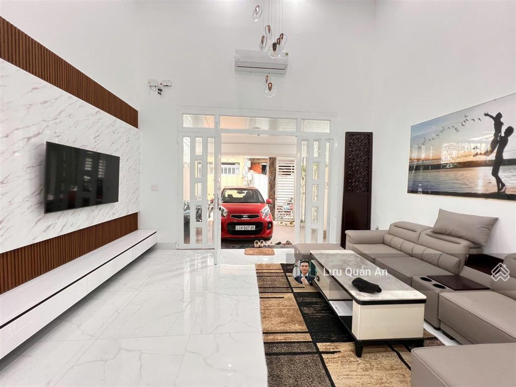 Bán nhà đẹp mới xây hxh gần mặt tiền chu văn an, 88m25x18m. full nội thất giảm 500triệu chỉ 12 tỷ