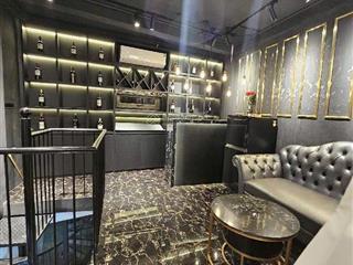 Nhà mới đón tết đường lạc long quân, 35m2 6 tầng, chỉ 11.45 tỷ