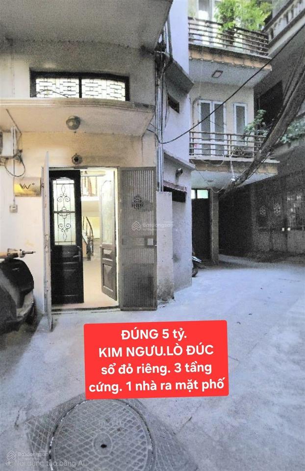 Chỉ còn 1 căn này /. sổ đỏ riêng./chỉ 5 tỷ.
ngay ngã tư lò đúc.3 tầng.1 nhà ra mặt phố.